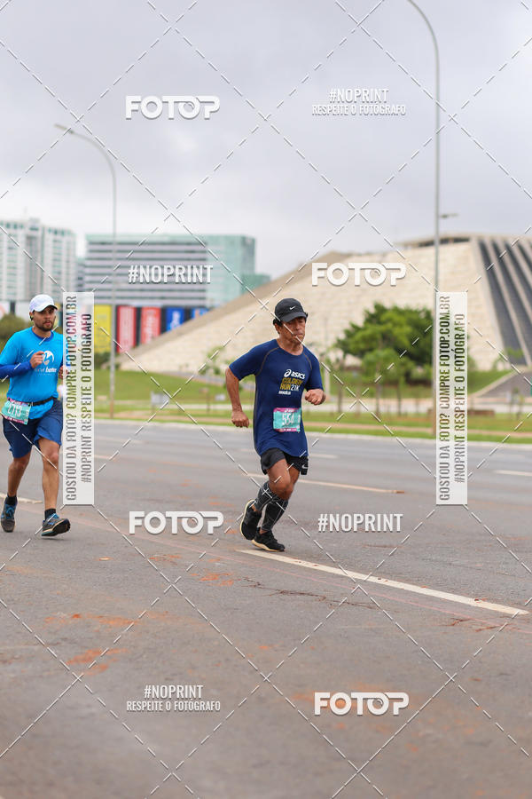 Buy your photos of the eventASICS Golden Run - Braslia on Fotop
