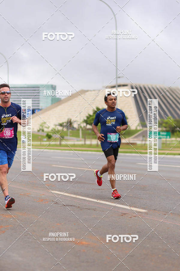 Buy your photos of the eventASICS Golden Run - Braslia on Fotop