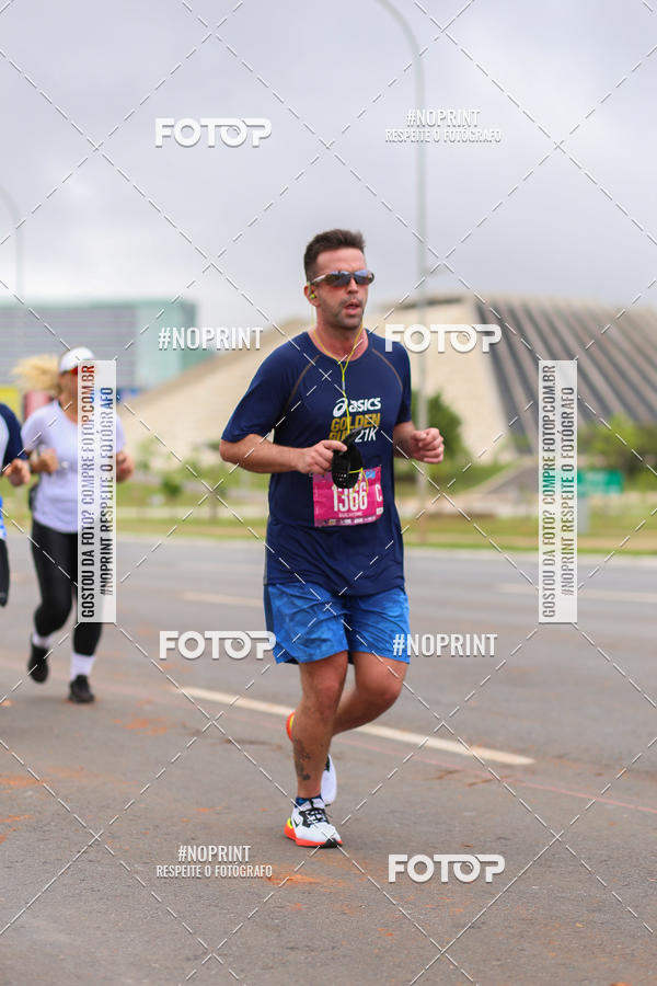 Buy your photos of the eventASICS Golden Run - Braslia on Fotop