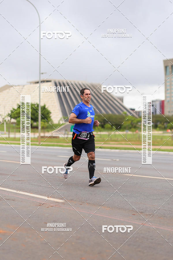 Buy your photos of the eventASICS Golden Run - Braslia on Fotop