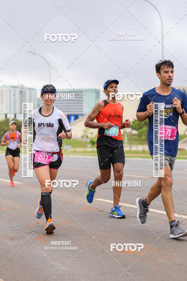 Buy your photos of the eventASICS Golden Run - Braslia on Fotop
