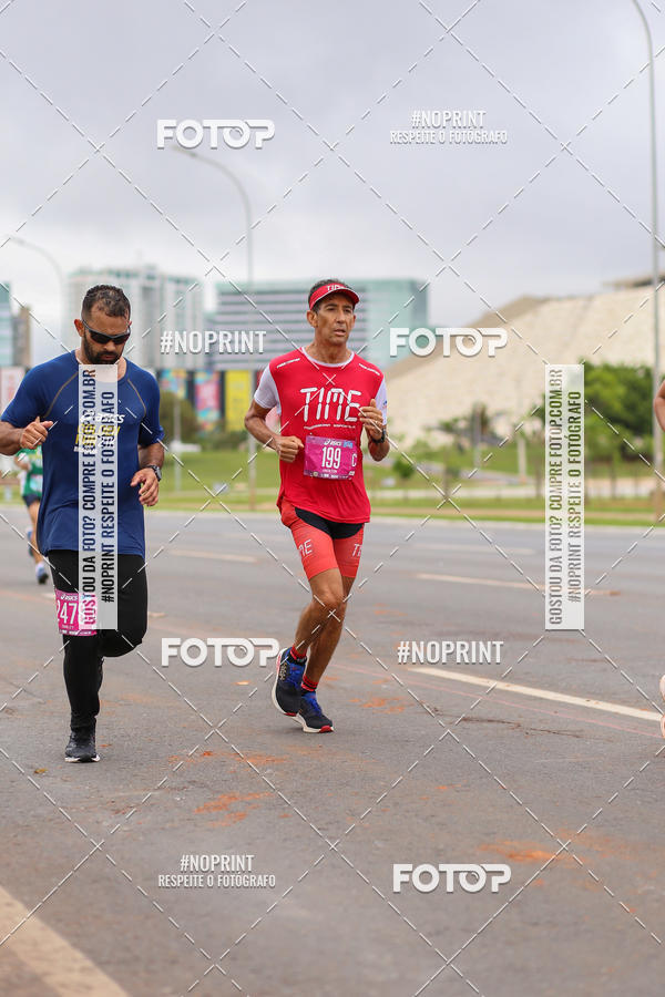 Buy your photos of the eventASICS Golden Run - Braslia on Fotop