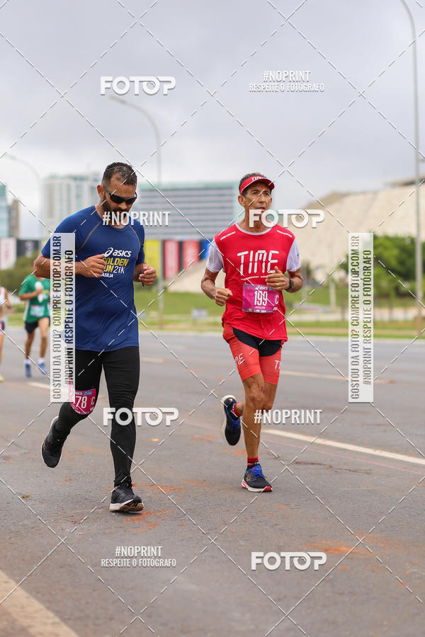 Buy your photos of the eventASICS Golden Run - Braslia on Fotop