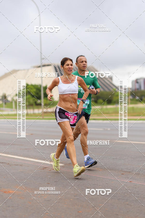Buy your photos of the eventASICS Golden Run - Braslia on Fotop