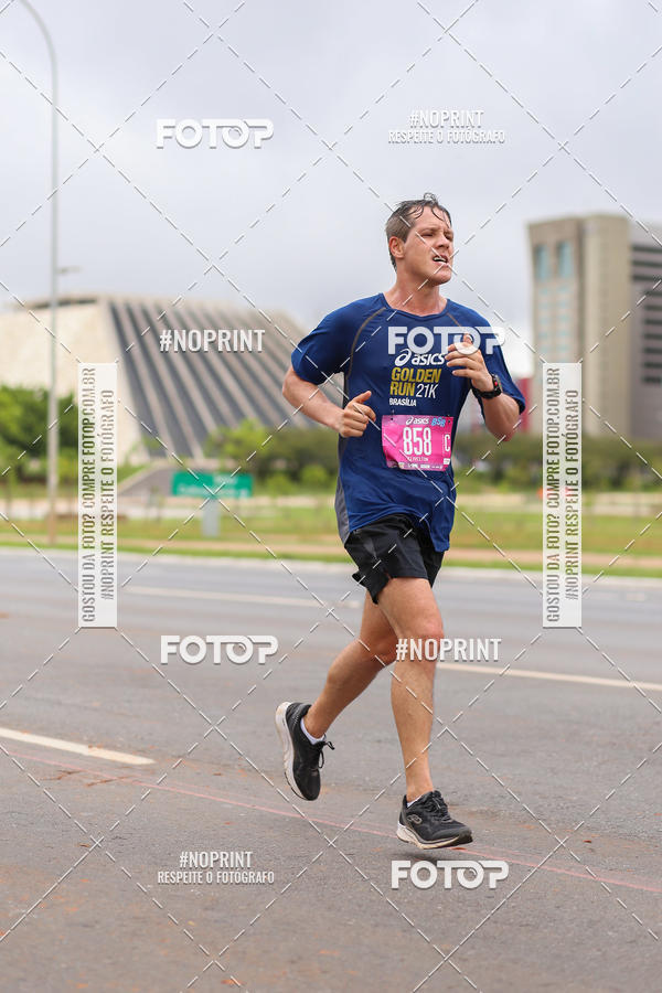Buy your photos of the eventASICS Golden Run - Braslia on Fotop