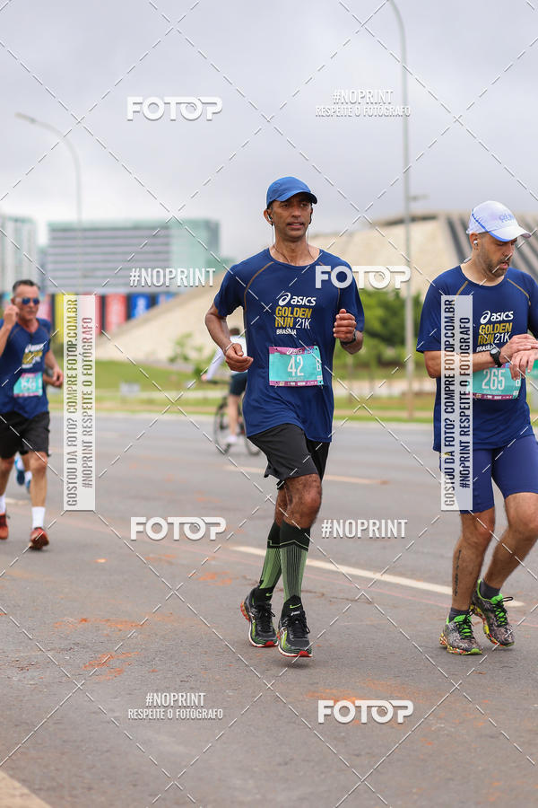 Buy your photos of the eventASICS Golden Run - Braslia on Fotop