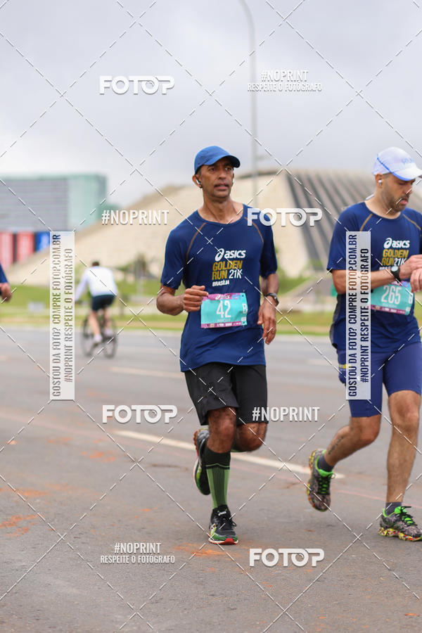 Buy your photos of the eventASICS Golden Run - Braslia on Fotop