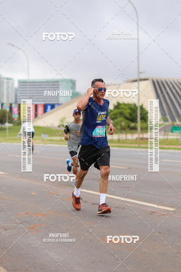 Buy your photos of the eventASICS Golden Run - Braslia on Fotop