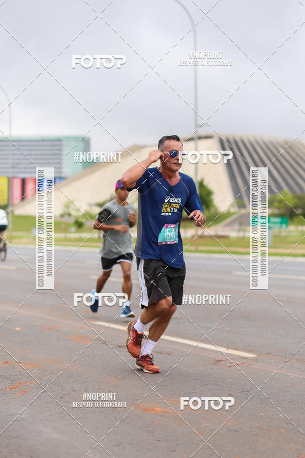 Buy your photos of the eventASICS Golden Run - Braslia on Fotop