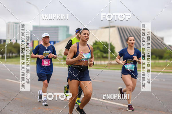 Buy your photos of the eventASICS Golden Run - Braslia on Fotop