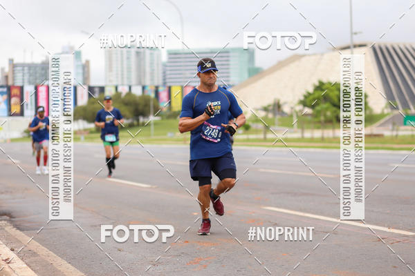 Buy your photos of the eventASICS Golden Run - Braslia on Fotop