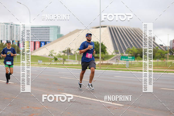 Buy your photos of the eventASICS Golden Run - Braslia on Fotop