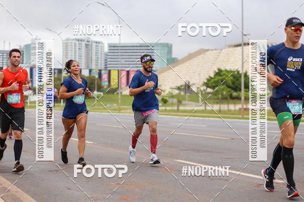 Buy your photos of the eventASICS Golden Run - Braslia on Fotop