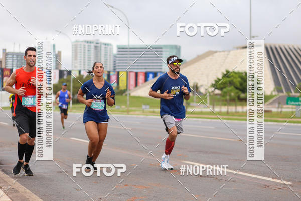 Buy your photos of the eventASICS Golden Run - Braslia on Fotop