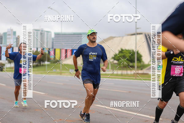 Buy your photos of the eventASICS Golden Run - Braslia on Fotop