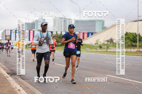 Buy your photos of the eventASICS Golden Run - Braslia on Fotop
