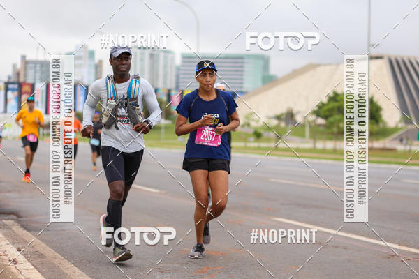 Buy your photos of the eventASICS Golden Run - Braslia on Fotop