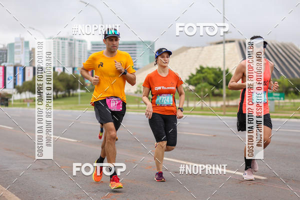 Buy your photos of the eventASICS Golden Run - Braslia on Fotop