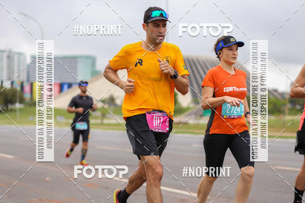Buy your photos of the eventASICS Golden Run - Braslia on Fotop
