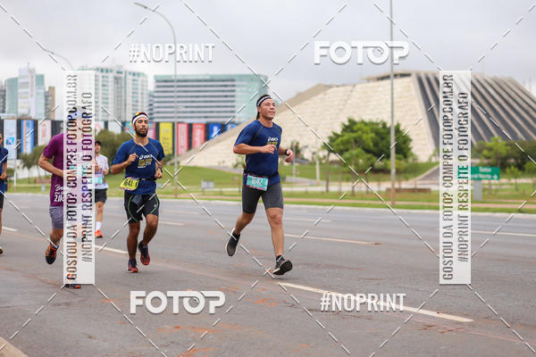 Buy your photos of the eventASICS Golden Run - Braslia on Fotop