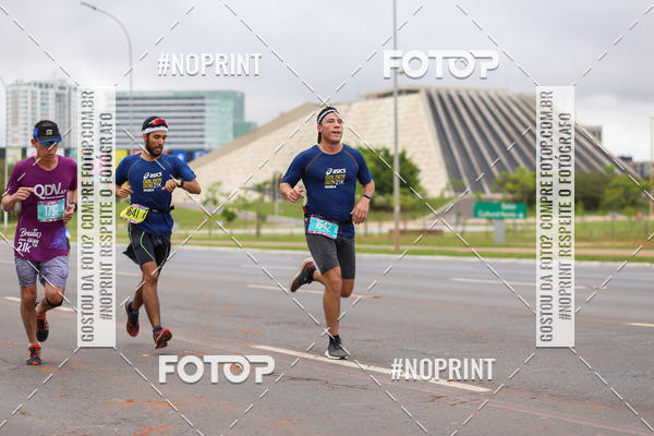 Buy your photos of the eventASICS Golden Run - Braslia on Fotop