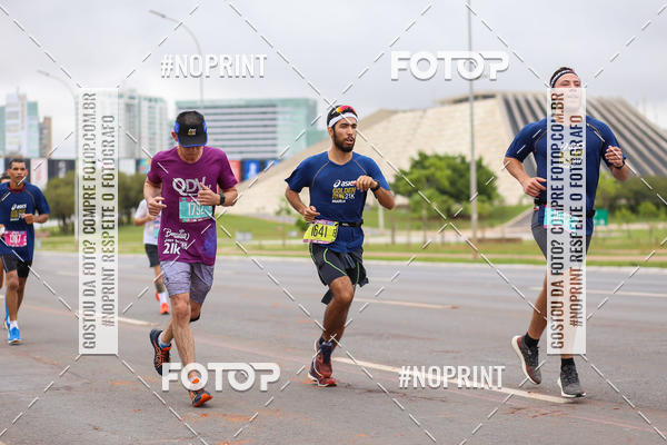 Buy your photos of the eventASICS Golden Run - Braslia on Fotop