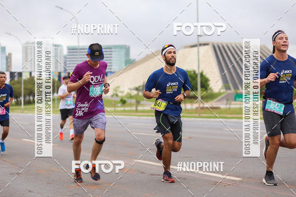 Buy your photos of the eventASICS Golden Run - Braslia on Fotop
