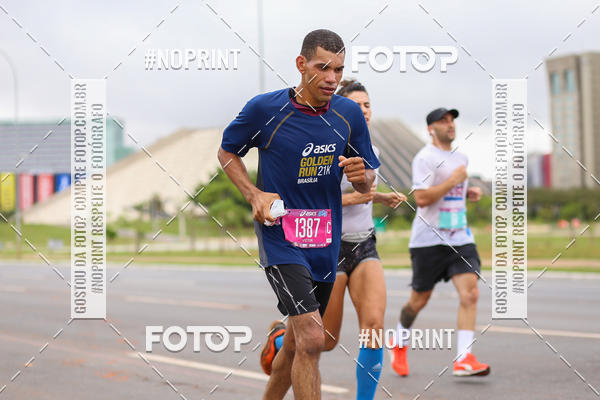 Buy your photos of the eventASICS Golden Run - Braslia on Fotop