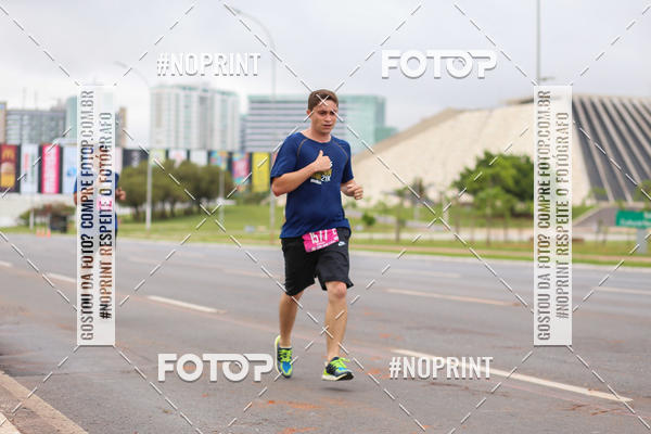 Buy your photos of the eventASICS Golden Run - Braslia on Fotop