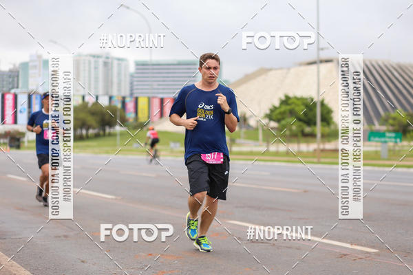 Buy your photos of the eventASICS Golden Run - Braslia on Fotop