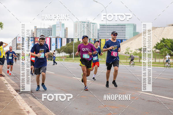 Buy your photos of the eventASICS Golden Run - Braslia on Fotop