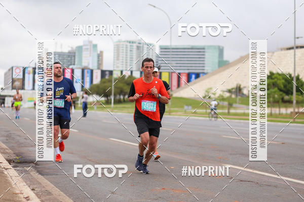 Buy your photos of the eventASICS Golden Run - Braslia on Fotop