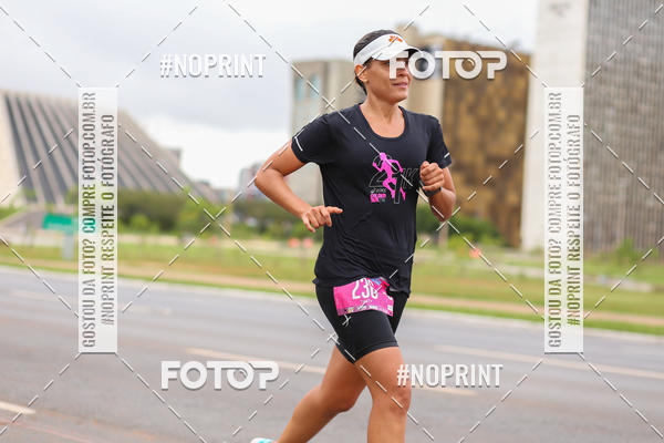 Buy your photos of the eventASICS Golden Run - Braslia on Fotop