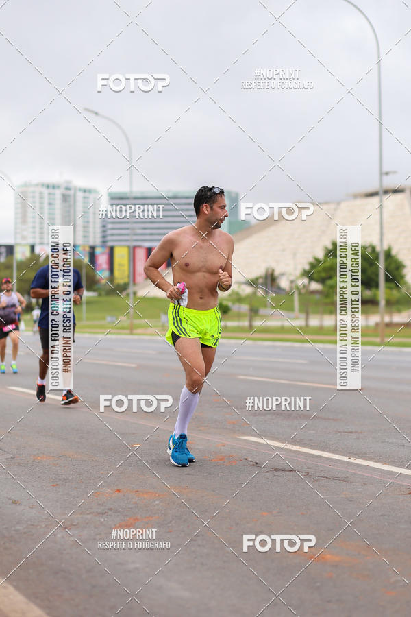 Buy your photos of the eventASICS Golden Run - Braslia on Fotop