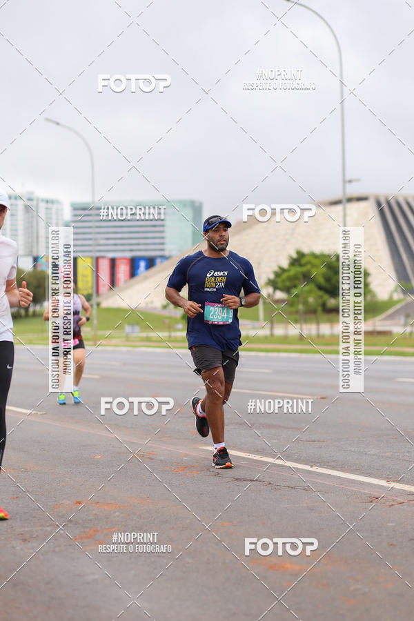 Buy your photos of the eventASICS Golden Run - Braslia on Fotop