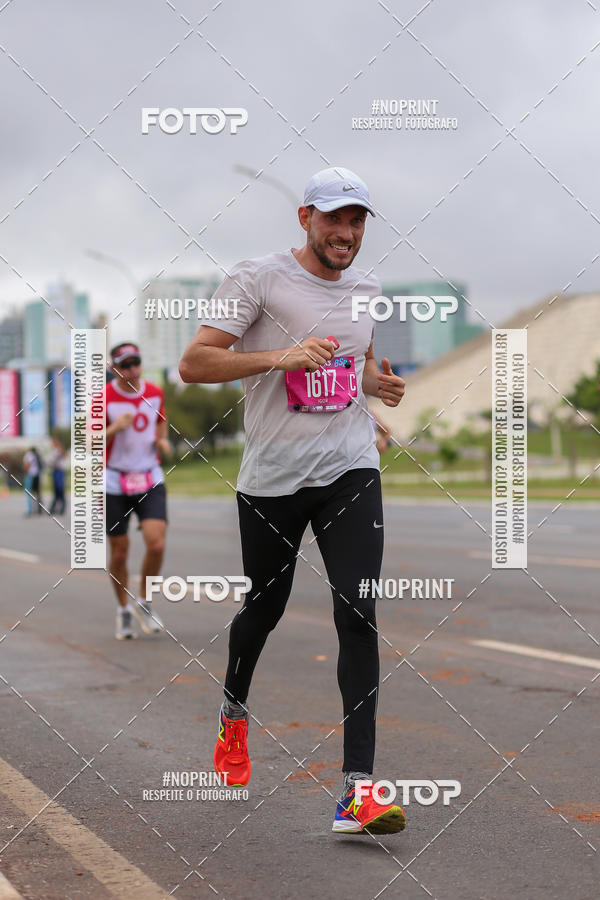 Buy your photos of the eventASICS Golden Run - Braslia on Fotop