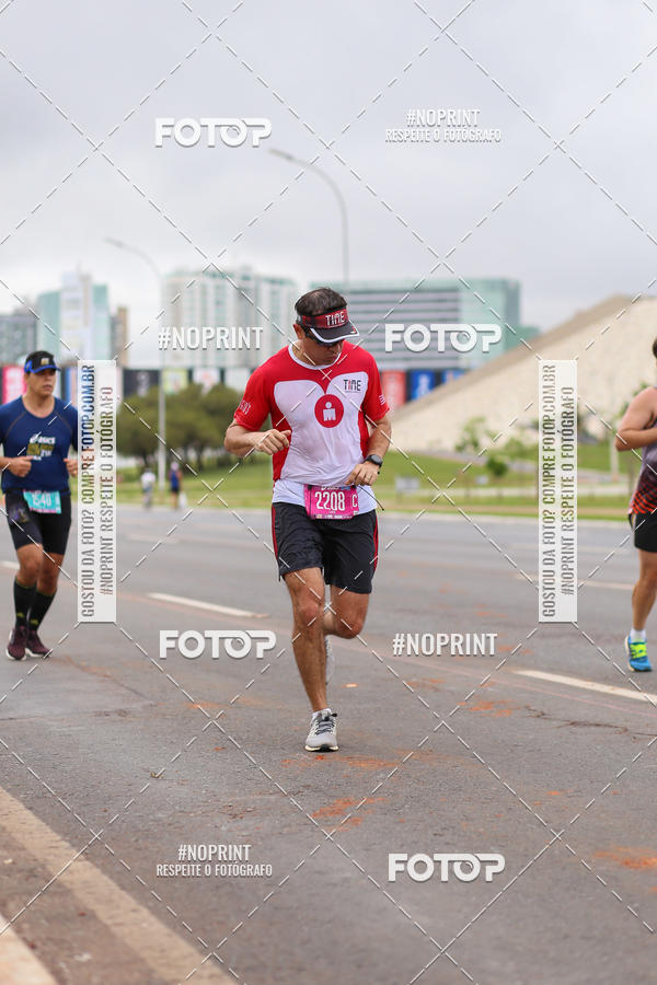 Buy your photos of the eventASICS Golden Run - Braslia on Fotop
