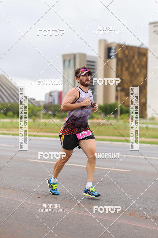 Buy your photos of the eventASICS Golden Run - Braslia on Fotop