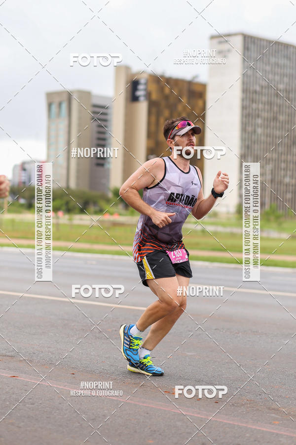 Buy your photos of the eventASICS Golden Run - Braslia on Fotop