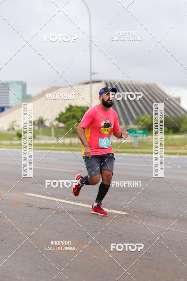 Buy your photos of the eventASICS Golden Run - Braslia on Fotop