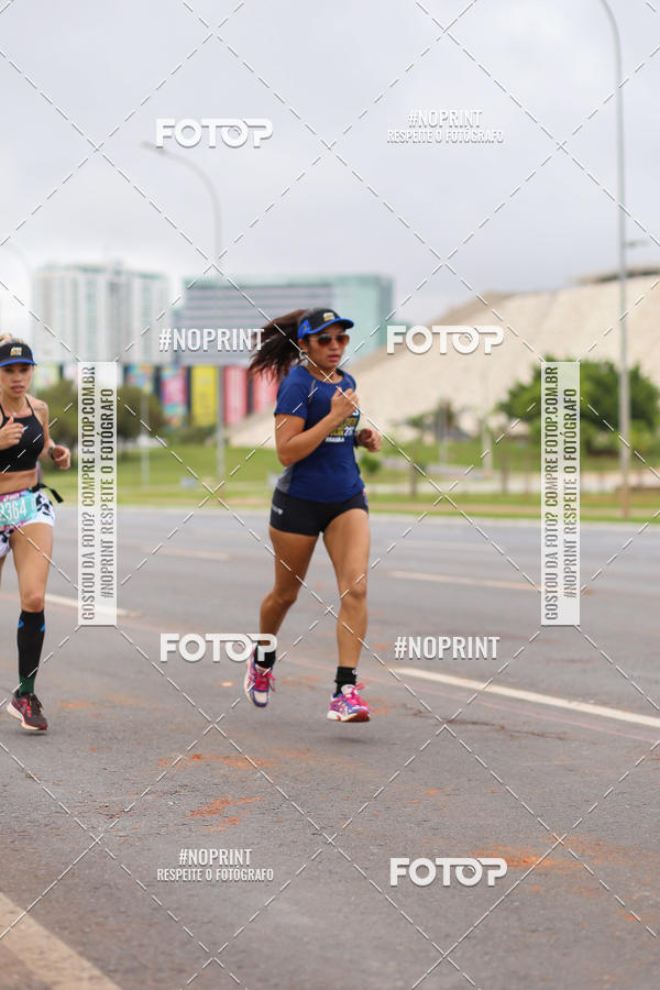 Buy your photos of the eventASICS Golden Run - Braslia on Fotop