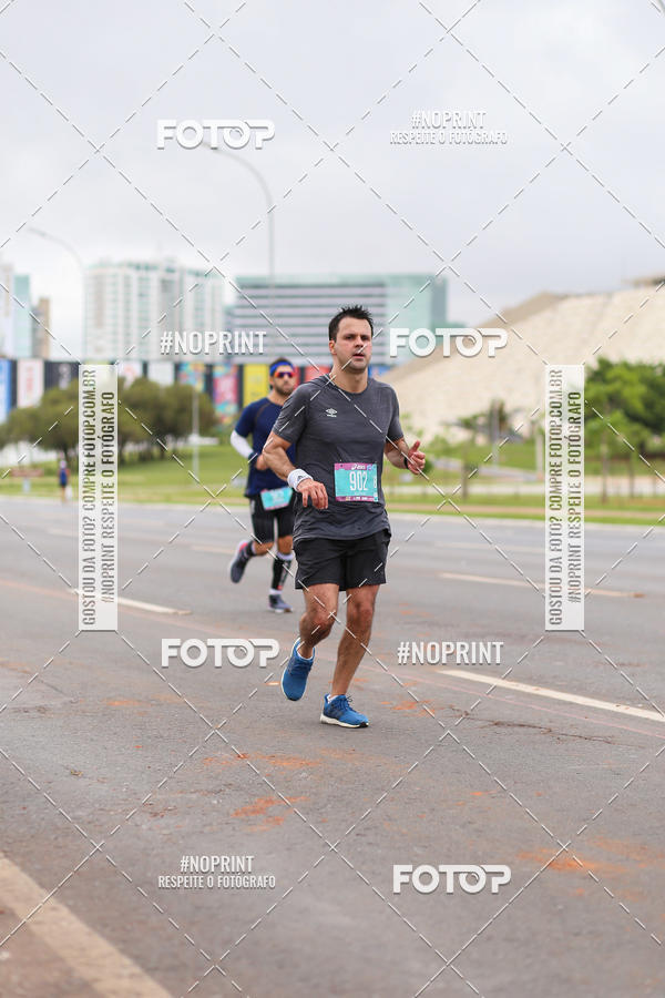 Buy your photos of the eventASICS Golden Run - Braslia on Fotop