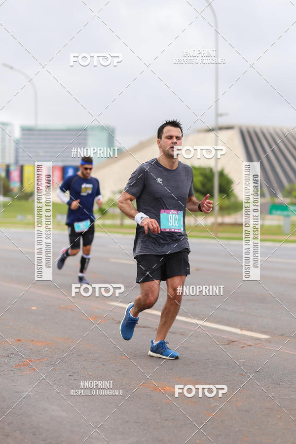 Buy your photos of the eventASICS Golden Run - Braslia on Fotop
