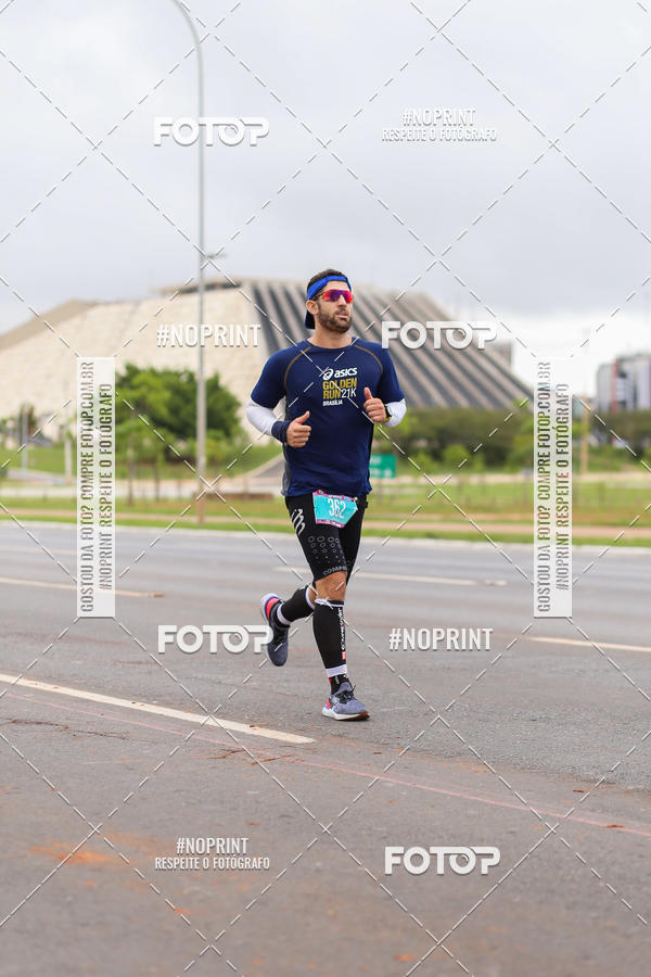 Buy your photos of the eventASICS Golden Run - Braslia on Fotop