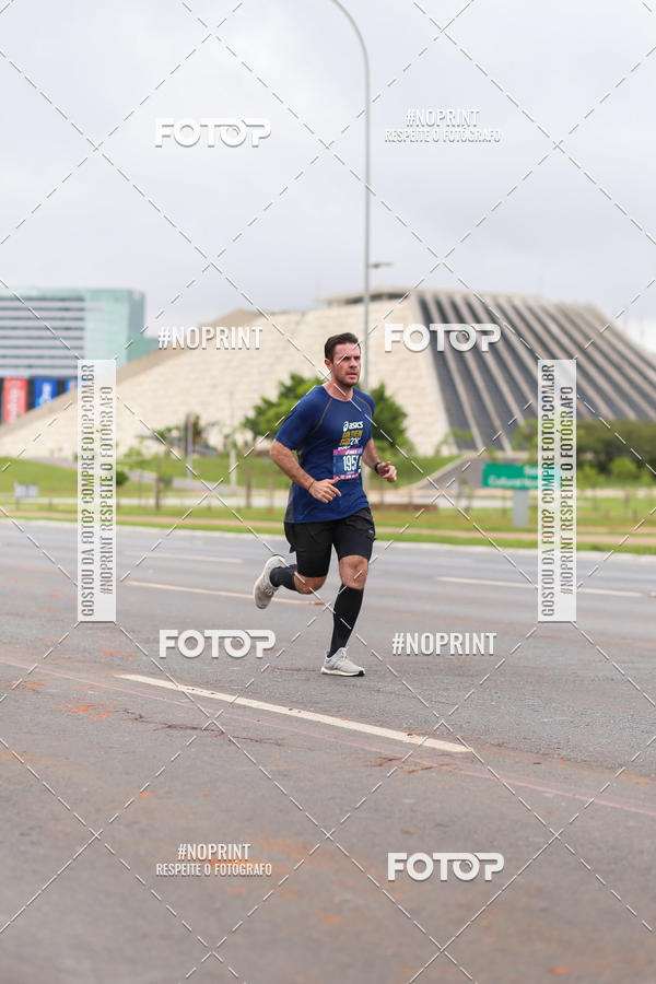 Buy your photos of the eventASICS Golden Run - Braslia on Fotop