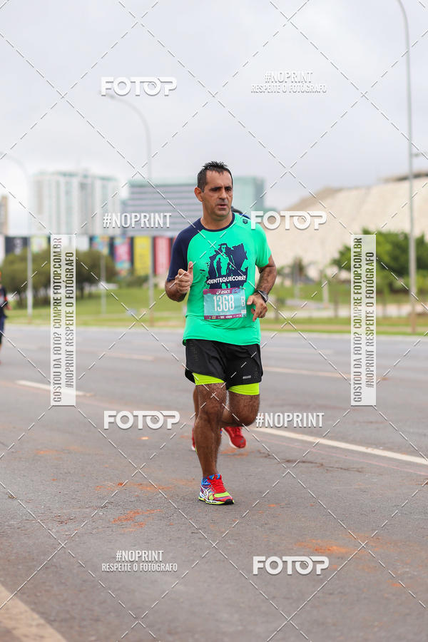 Buy your photos of the eventASICS Golden Run - Braslia on Fotop