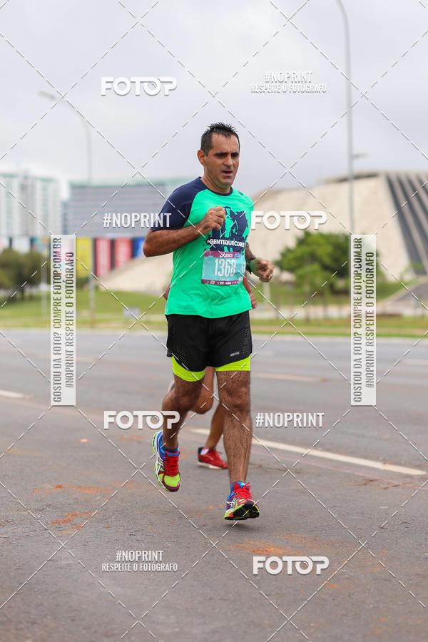 Buy your photos of the eventASICS Golden Run - Braslia on Fotop