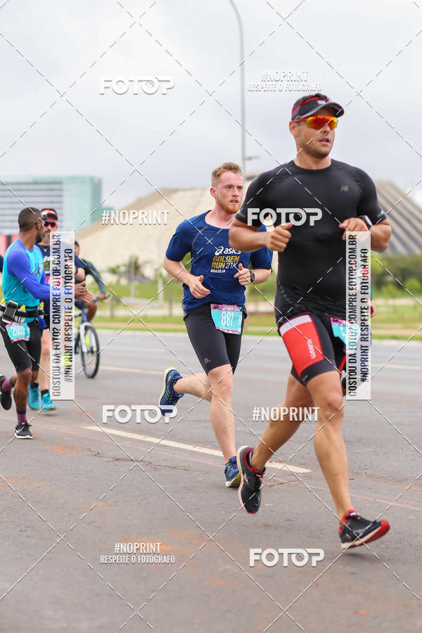 Buy your photos of the eventASICS Golden Run - Braslia on Fotop