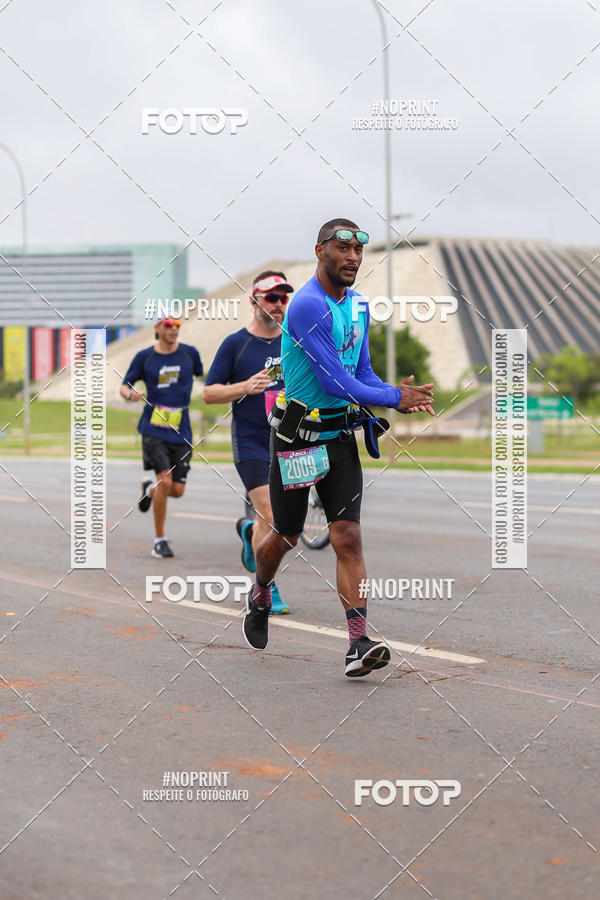 Buy your photos of the eventASICS Golden Run - Braslia on Fotop