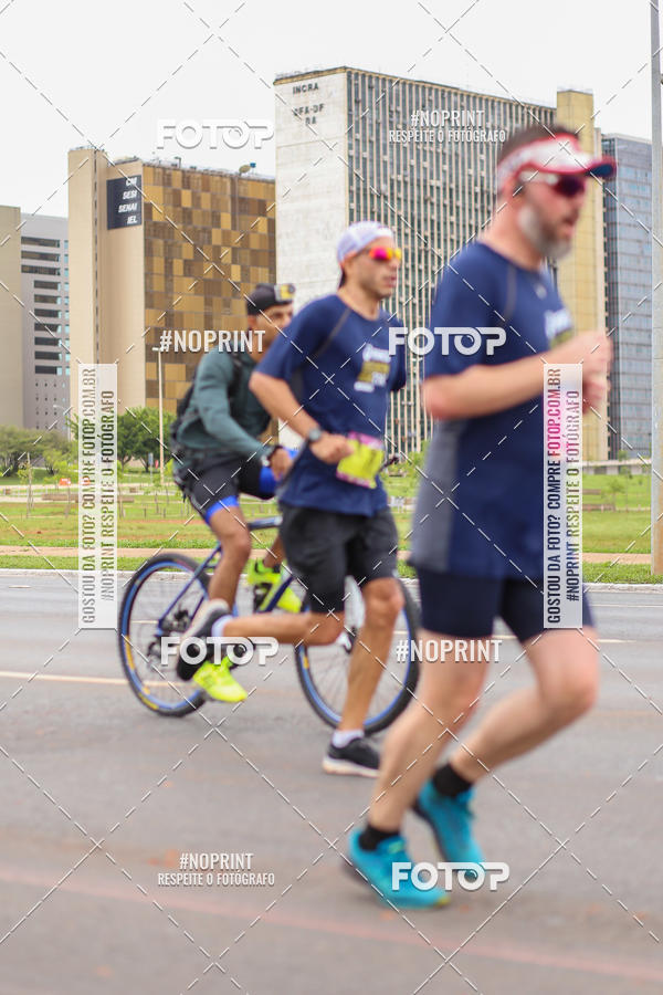 Buy your photos of the eventASICS Golden Run - Braslia on Fotop